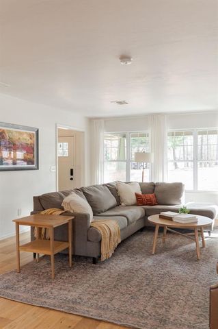 3101 E 44th Street, Edmond, OK 73013