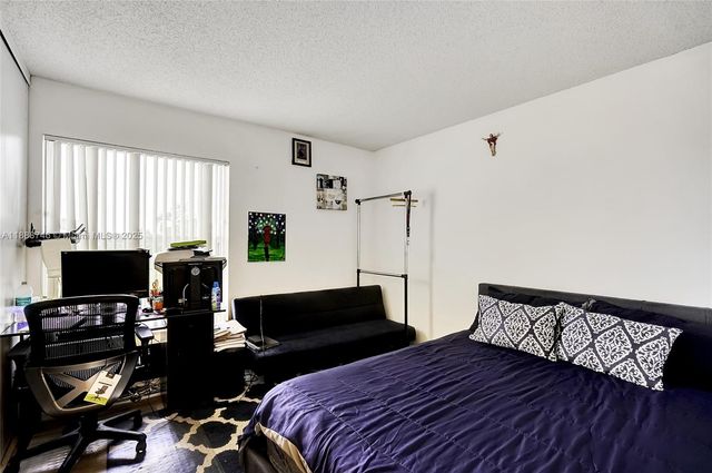 505 S Pine Island Rd B307, Plantation, FL 33324