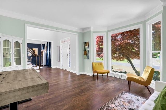 136 Helmswood Circle SW, Marietta, GA 30064