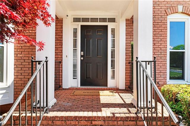 136 Helmswood Circle SW, Marietta, GA 30064