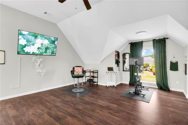 136 Helmswood Circle SW, Marietta, GA 30064