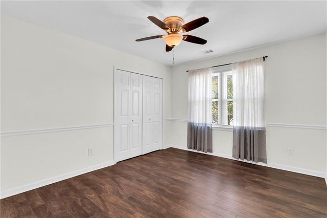 136 Helmswood Circle SW, Marietta, GA 30064