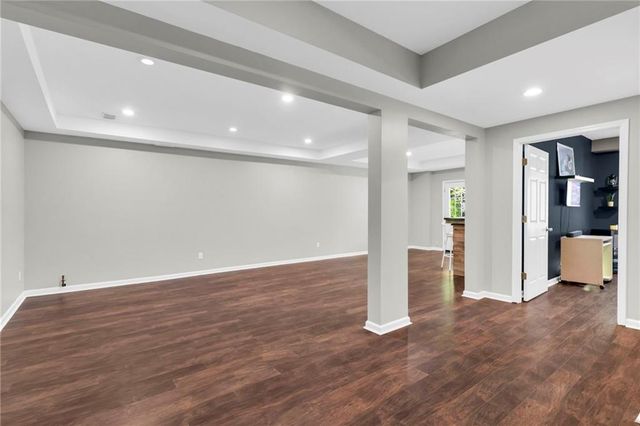 136 Helmswood Circle SW, Marietta, GA 30064