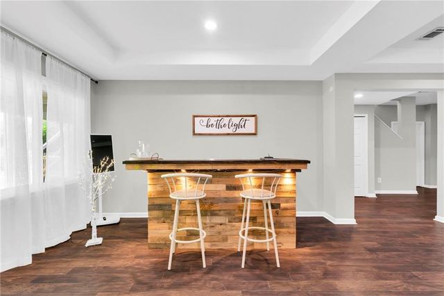 136 Helmswood Circle SW, Marietta, GA 30064