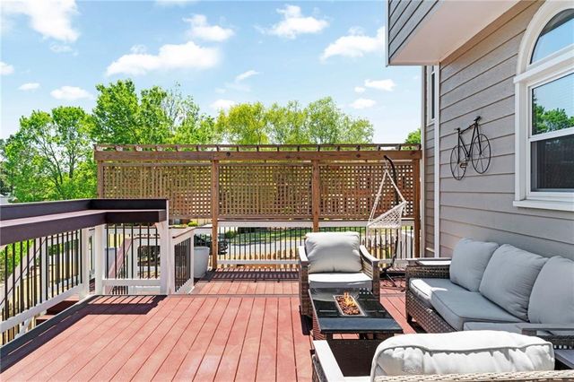 136 Helmswood Circle SW, Marietta, GA 30064
