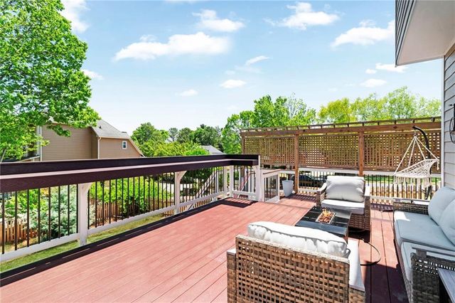 136 Helmswood Circle SW, Marietta, GA 30064