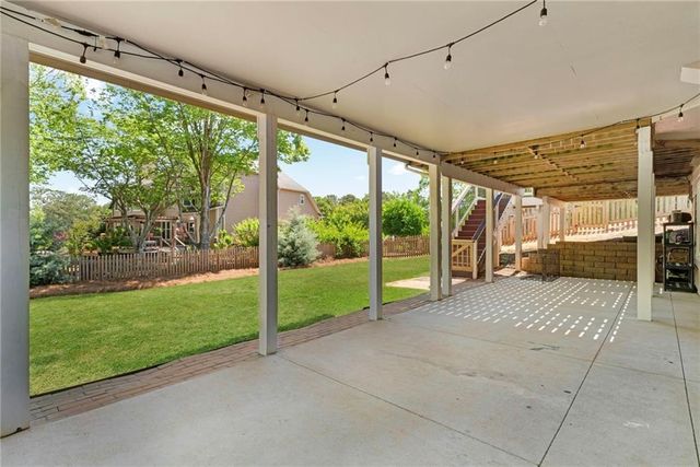 136 Helmswood Circle SW, Marietta, GA 30064