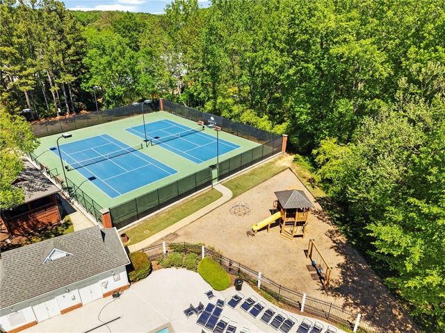 136 Helmswood Circle SW, Marietta, GA 30064