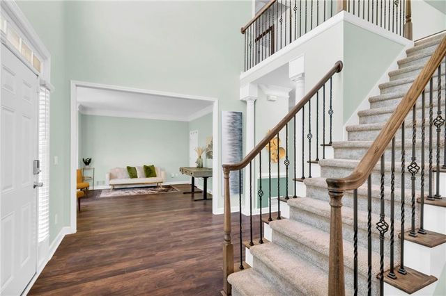 136 Helmswood Circle SW, Marietta, GA 30064