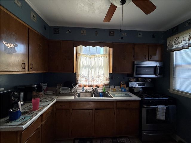 1122 Ohio Ave, Midland Boro, PA 15059