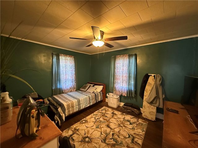 1122 Ohio Ave, Midland Boro, PA 15059