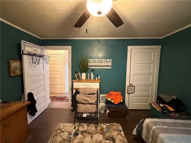 1122 Ohio Ave, Midland Boro, PA 15059