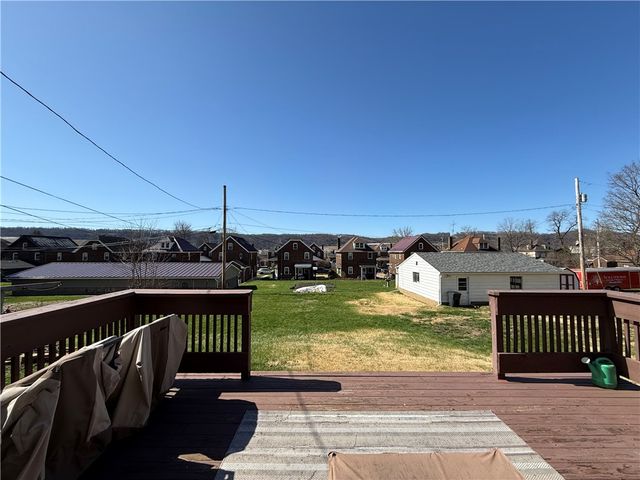 1122 Ohio Ave, Midland Boro, PA 15059