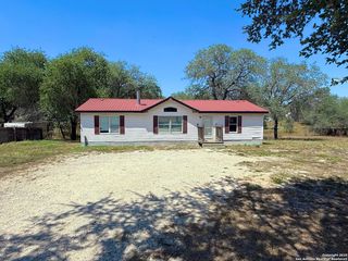 22819 Grand Spg, Elmendorf, TX 78112