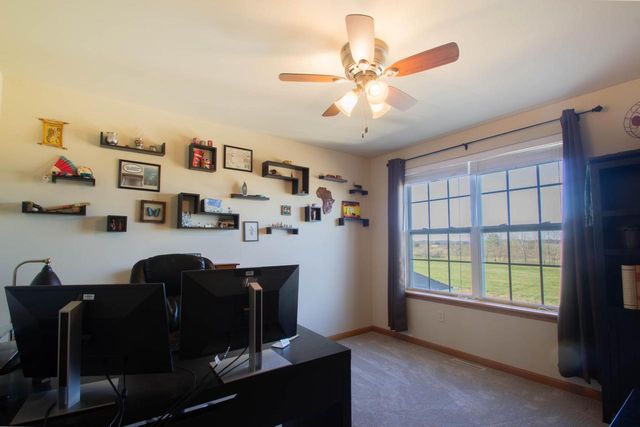 602 Hunter Oaks BOULEVARD, Watertown, WI 53094