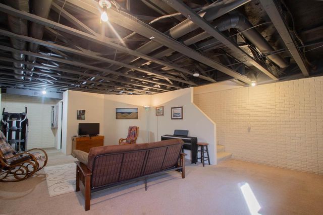 602 Hunter Oaks BOULEVARD, Watertown, WI 53094