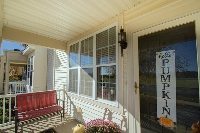 602 Hunter Oaks BOULEVARD, Watertown, WI 53094