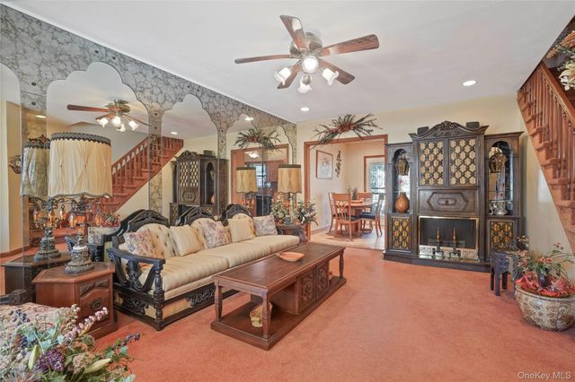 6161 79th Street, Middle Village, NY 11379