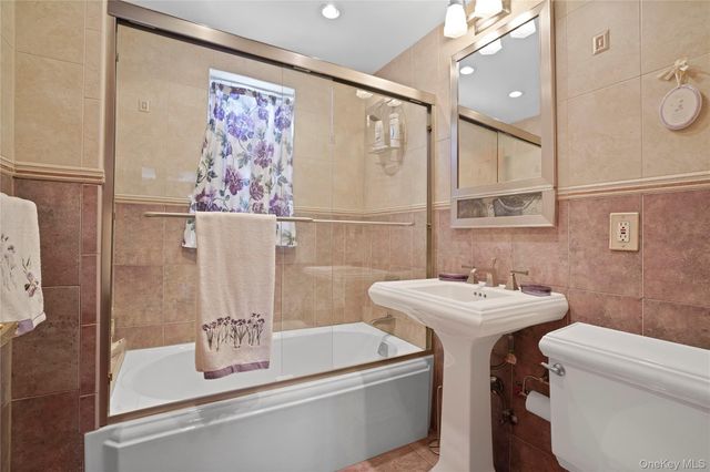 6161 79th Street, Middle Village, NY 11379