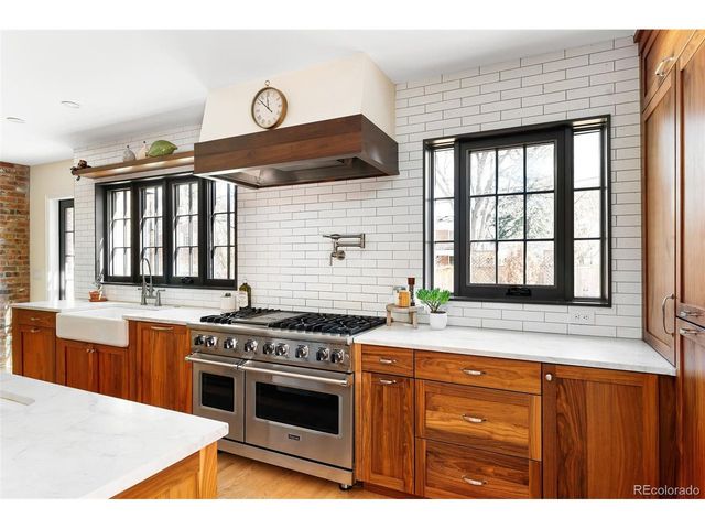 370 Ivy St, Denver, CO 80220