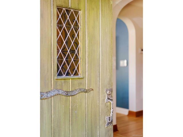 370 Ivy St, Denver, CO 80220