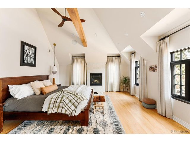 370 Ivy St, Denver, CO 80220