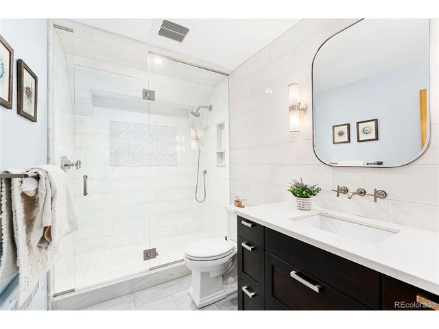 370 Ivy St, Denver, CO 80220