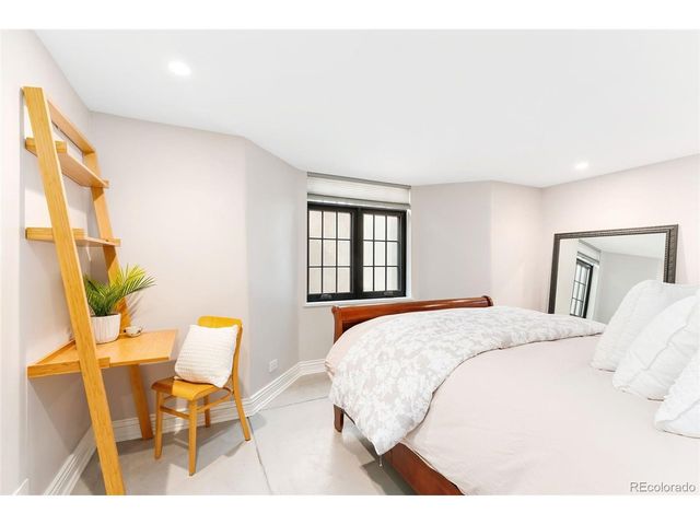 370 Ivy St, Denver, CO 80220