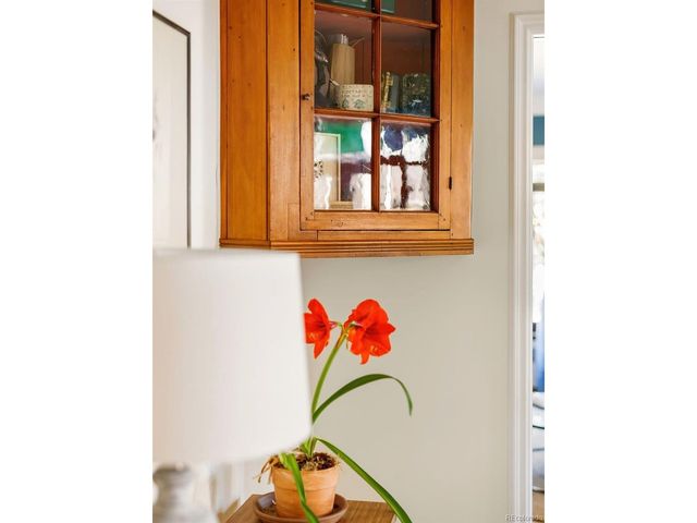 370 Ivy St, Denver, CO 80220