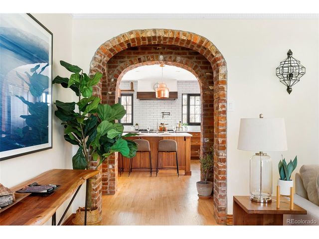 370 Ivy St, Denver, CO 80220