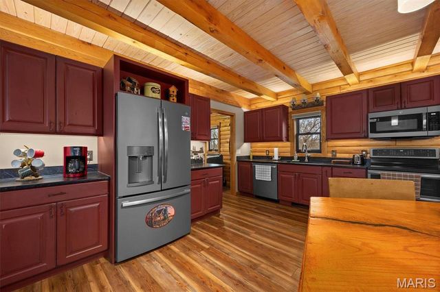 7467 Walshville Trail, Hillsboro, IL 62049