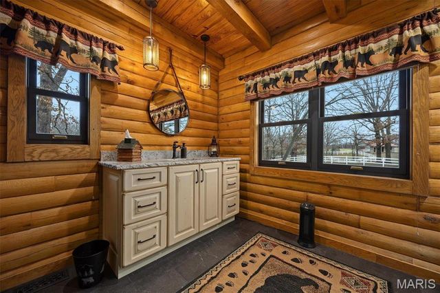 7467 Walshville Trail, Hillsboro, IL 62049