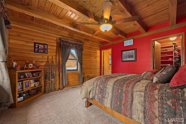 7467 Walshville Trail, Hillsboro, IL 62049