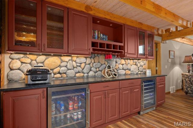 7467 Walshville Trail, Hillsboro, IL 62049