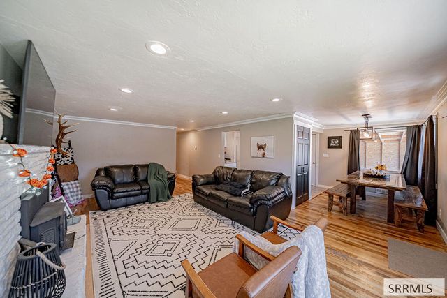 609 1st W, Ririe, ID 83443