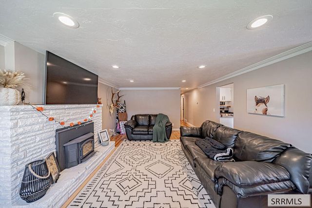 609 1st W, Ririe, ID 83443