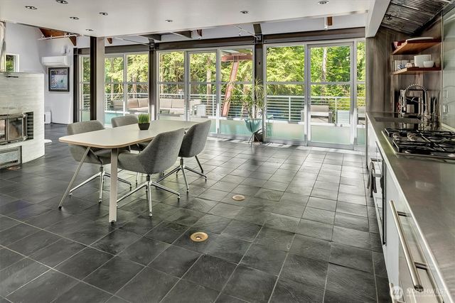 26222 SE 152nd St, Issaquah, WA 98027