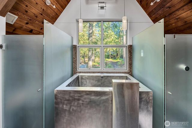 26222 SE 152nd St, Issaquah, WA 98027