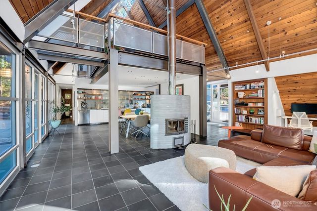 26222 SE 152nd St, Issaquah, WA 98027