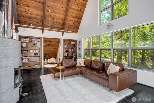 26222 SE 152nd St, Issaquah, WA 98027