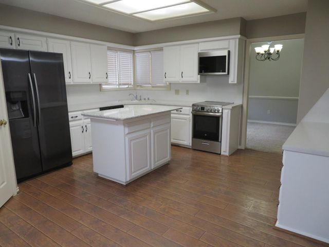 5106 1st Place, Lubbock, TX 79416