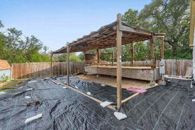 2705 Cory LN, Spicewood, TX 78669