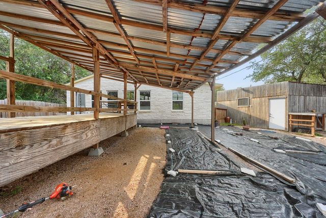2705 Cory LN, Spicewood, TX 78669