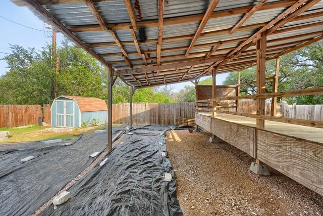 2705 Cory LN, Spicewood, TX 78669