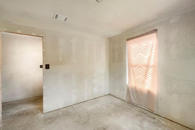2705 Cory LN, Spicewood, TX 78669