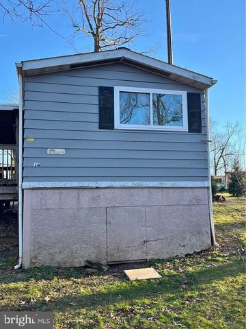 300-300C HORSESHOE TRAIL RD, Denver, PA 17517