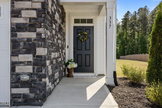 337 Winding Creek Drive, Lillington, NC 27546