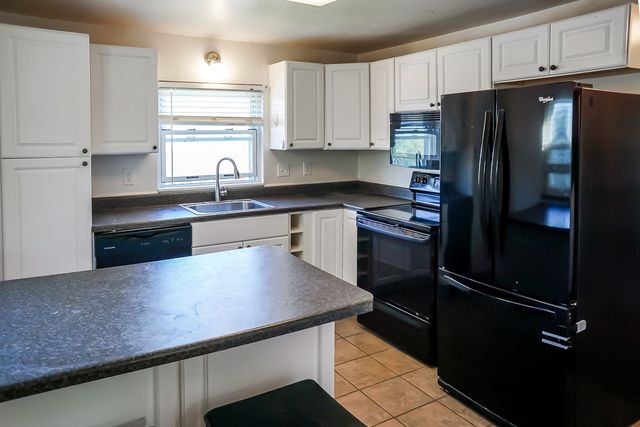 434 Mary St, Jeannette, PA 15644