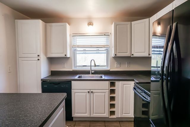 434 Mary St, Jeannette, PA 15644