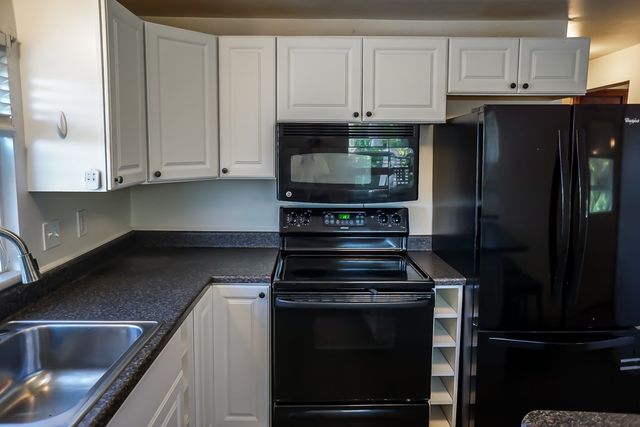434 Mary St, Jeannette, PA 15644